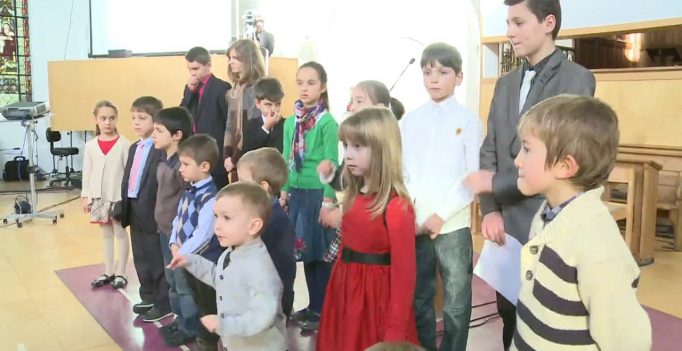 01 Dec 2012: Domnul Isus, prietenul copiilor – Program special de copii
